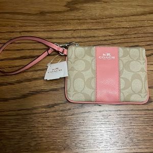 New Coach Corner Zip Wristlet - Signature Pattern and Pink